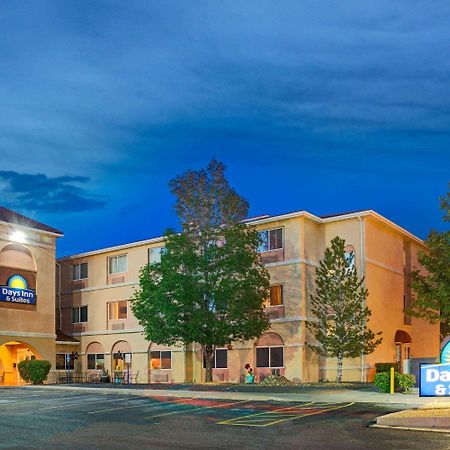 Days Inn & Suites By Wyndham Airport Albuquerque Ngoại thất bức ảnh