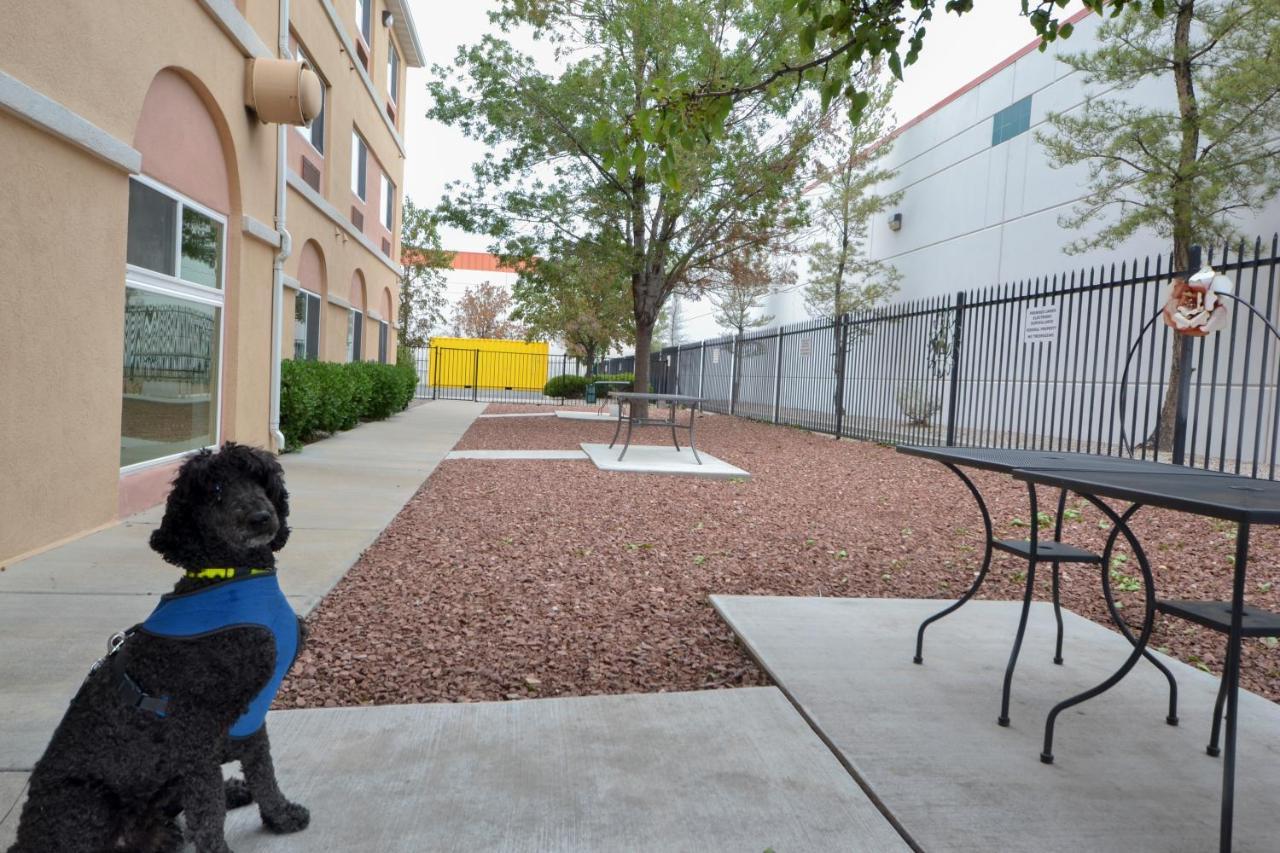 Days Inn & Suites By Wyndham Airport Albuquerque Ngoại thất bức ảnh