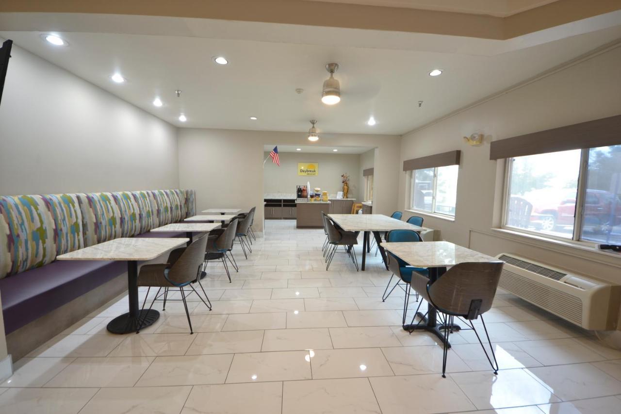 Days Inn & Suites By Wyndham Airport Albuquerque Ngoại thất bức ảnh