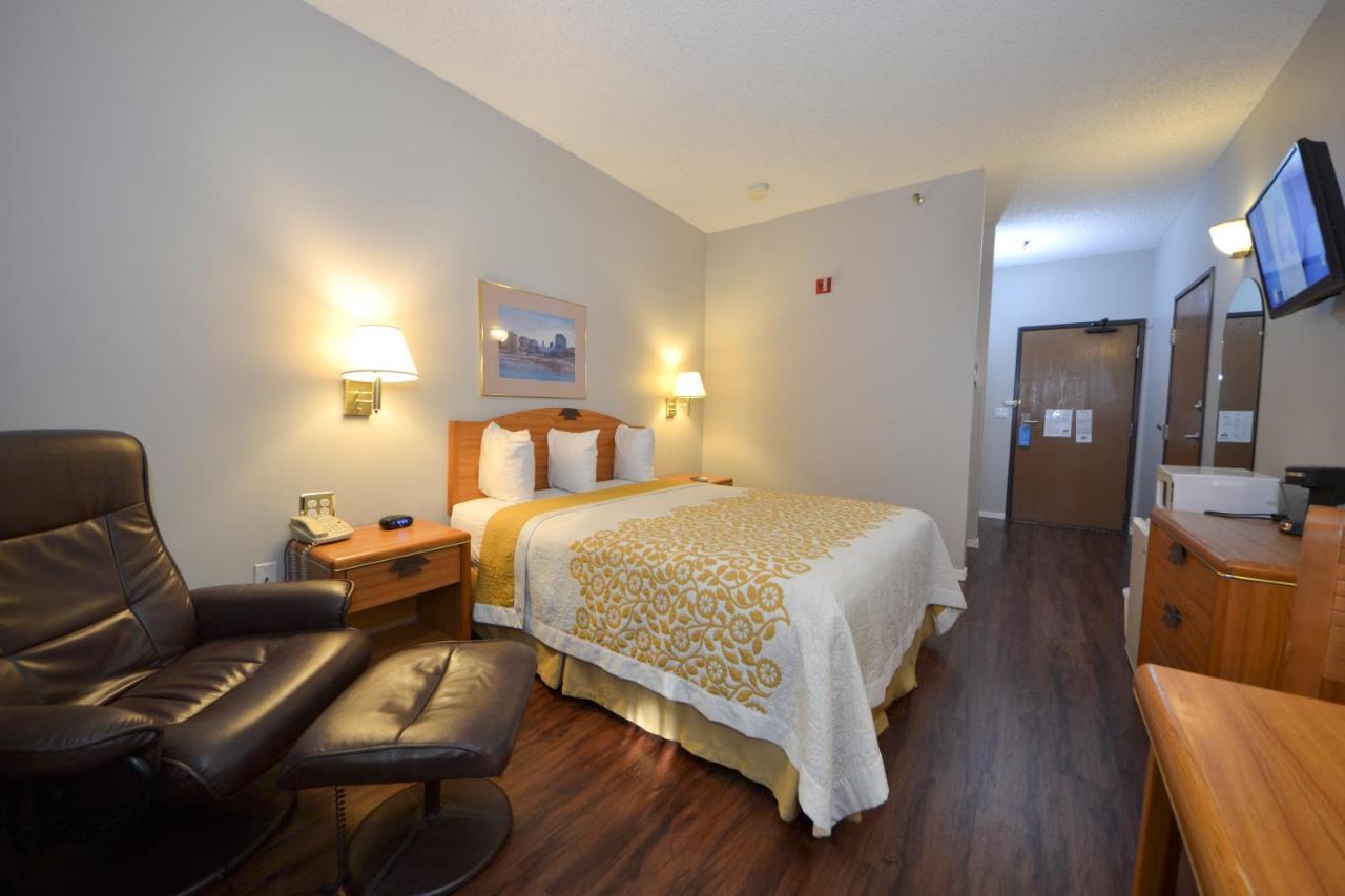 Days Inn & Suites By Wyndham Airport Albuquerque Ngoại thất bức ảnh