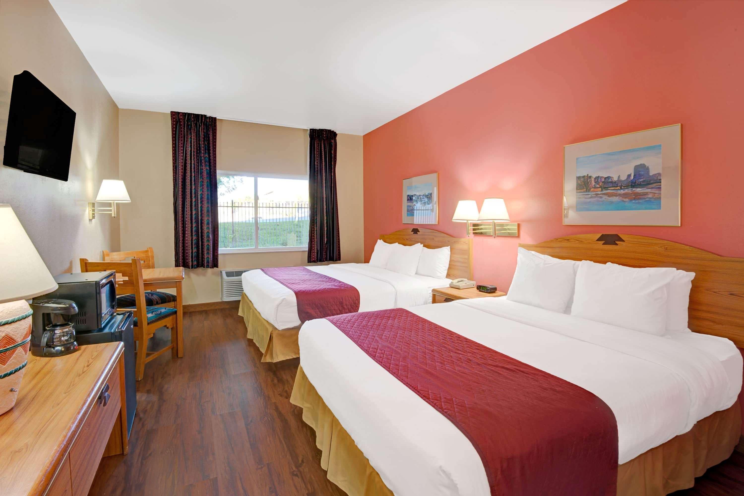 Days Inn & Suites By Wyndham Airport Albuquerque Ngoại thất bức ảnh