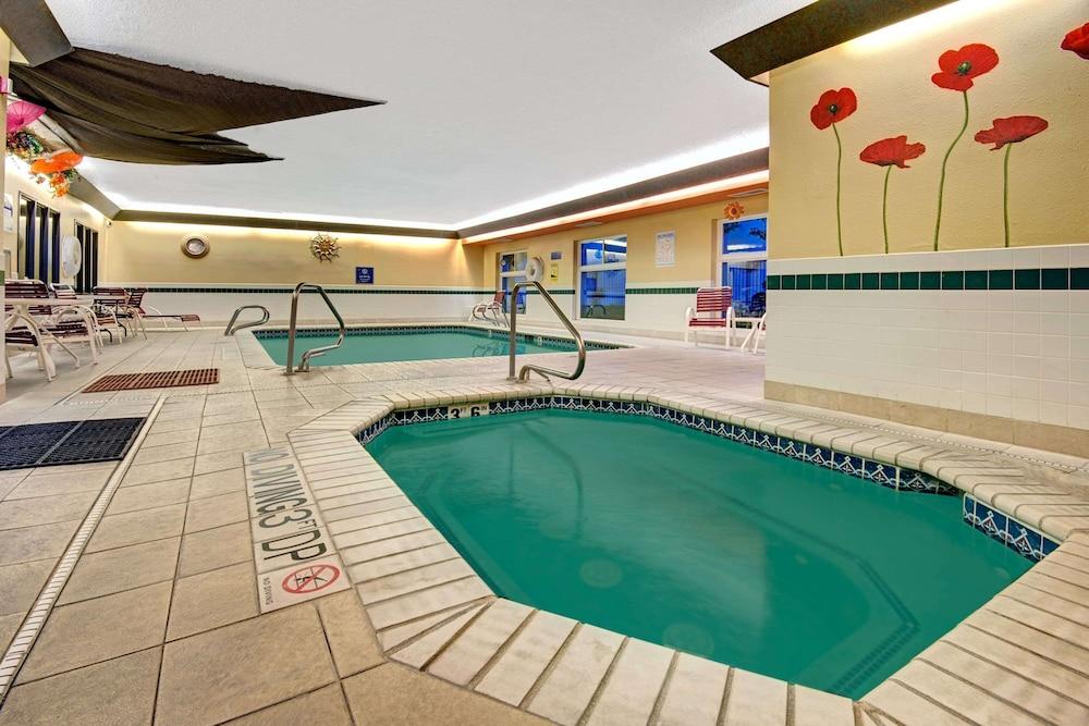 Days Inn & Suites By Wyndham Airport Albuquerque Ngoại thất bức ảnh