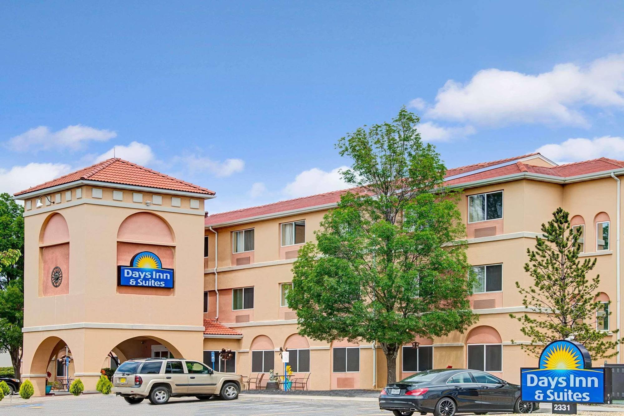 Days Inn & Suites By Wyndham Airport Albuquerque Ngoại thất bức ảnh